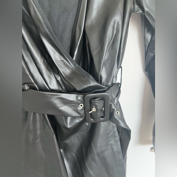 Robe noir black similicuir taille small - Picture 1 of 5